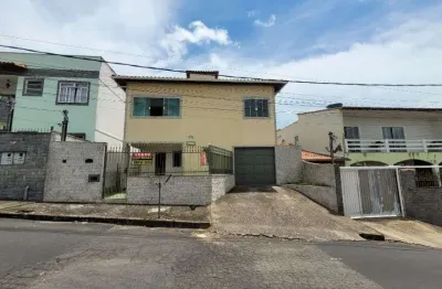 Casa com 4 quartos à venda, 194 m² por r$ 690.000 - santa maria - juiz de fora/mg