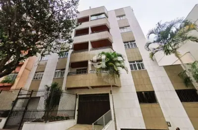 Cobertura 3 quartos, sendo 2 suítes e 2 vagas com elevador no centro!