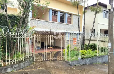 Oportunidade estratégica no Bairu: Terreno 480m² em frente a Praça da Baleia.