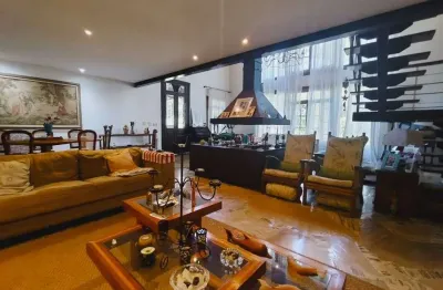 Casa com 4 quartos para alugar no São Pedro, Juiz de Fora 