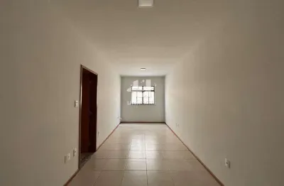 Apartamento para locação no granbery - prédio com portaria e elevador.