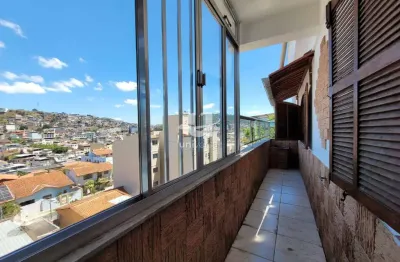 Casa com 2 quartos para alugar na Rua Professor Teodoro Coelho, Bairu, Juiz de Fora