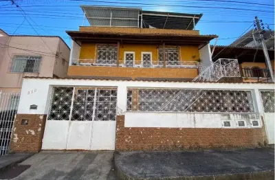 Casa em condomínio fechado com 3 quartos para alugar no Santos Anjos, Juiz de Fora 