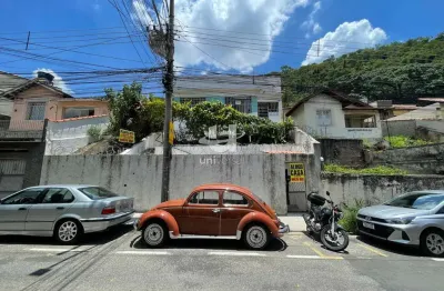 Casa com 2 quartos para alugar no Santa Helena, Juiz de Fora 