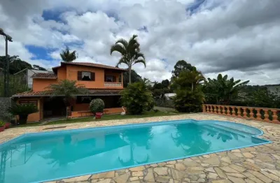 Sombra, água fresca e paz total: casa com pomar, piscina e varanda gourmet em condomínio fechado no Fazendinhas do Ipiranga  - Juiz de Fora - MG