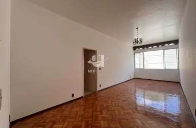 Apartamento Espaçoso de 3 Quartos na Rua Santo Antônio para locação