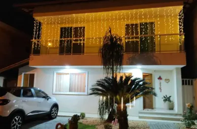 Casa 4 dormitórios ou + para venda em macaé, gloria, 4 dormitórios, 2 suítes, 4 banheiros, 2 vagas