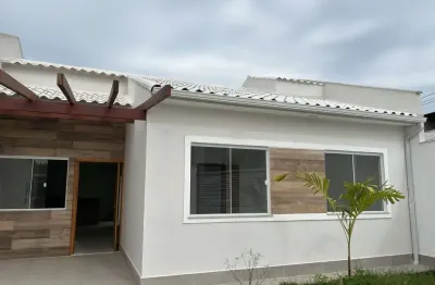Casa para venda em macaé, granja dos cavaleiros, 3 dormitórios, 1 suíte, 2 banheiros, 1 vaga