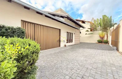 Casa plana com 4 dormitórios averbada e com fácil acesso para br 101!