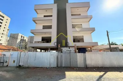 Apartamento localizado à 350 metros da praia em piçarras!!