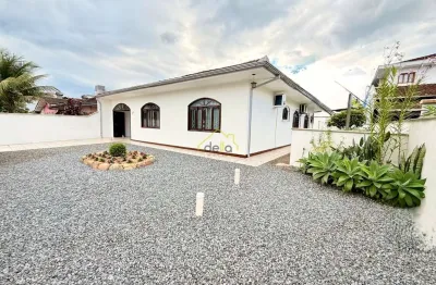 Casa com 3 quartos à venda no Iririú, Joinville 