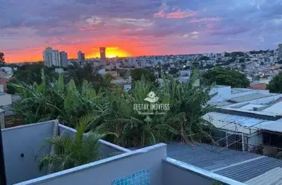 Sobrado com 3 quartos à venda, bairro saraiva - uberlândia/mg