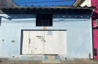 Aluga-se na esquina da carvalho de mendonça - santos