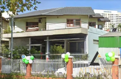 Casa comercial e residencial no bairro cinquentenário