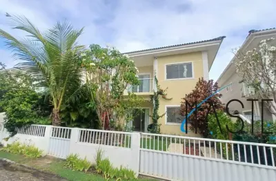 Casa em condomínio fechado com 5 quartos para alugar na rua arlete souza costa, buraquinho, lauro de freitas por r$ 6.500