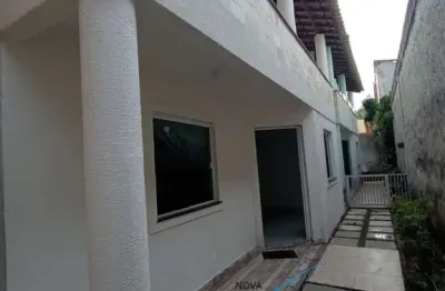 Casa em condomínio fechado com 4 quartos para alugar na rua vereador martiniano de santana, ipitanga, lauro de freitas, 78 m2 por r$ 2.800