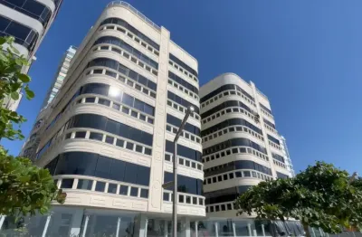 Apartamento com 3 quartos à venda na Rua 221, 30, Meia Praia, Itapema