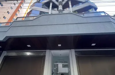 Apartamento com 3 quartos à venda na Rua 208, 85, Meia Praia, Itapema