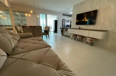 Apartamento com 3 quartos à venda na Rua 210, 167, Meia Praia, Itapema