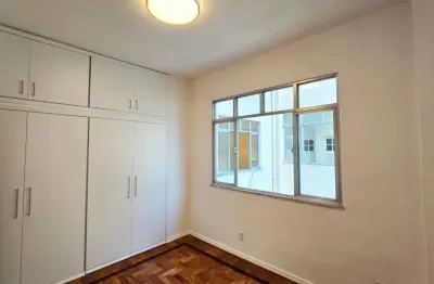 Excelente locacalização em copacabana - 3 quartos, sendo 1 suíte