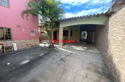 Casa com 3 quartos para alugar na Travessa José Bonifácio, Fluminense, São Pedro da Aldeia, 183 m2 por R$ 3.200