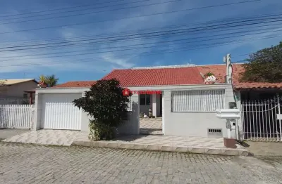 Casa em condomínio fechado com 4 quartos à venda na avenida das flores, 80, campo redondo, são pedro da aldeia, 195 m2 por r$ 630.000