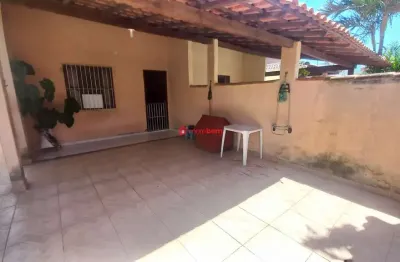 Casa com 3 quartos à venda na rua três, 50, nova são pedro, são pedro da aldeia por r$ 495.000