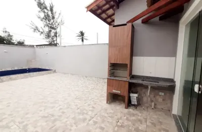 Casa na praia a  800 metros do mar com piscina e churrasqueira - 03 quartos
