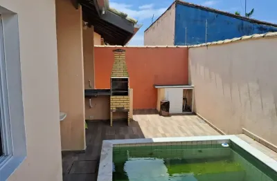 Casa na praia com corredor lateral - piscina e área gourmet privativas