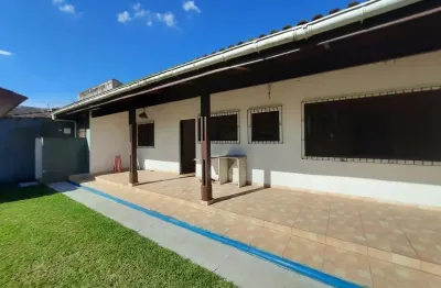 Casa na praia do sonho em amplo terreno -  ótimo para ampliação e instalação de piscina e área gourmet