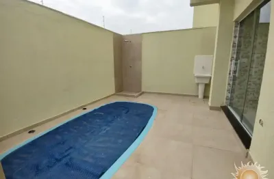 Lindo sobrado em condomínio fechado com piscina e churrasqueira privativas