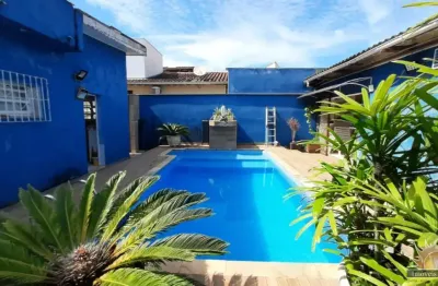 Linda casa na praia dos sonhos com 500m² de terreno