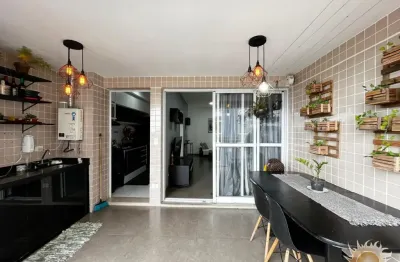 Lindo apartamento frente ao mar com varanda gourmet com vista para o mar