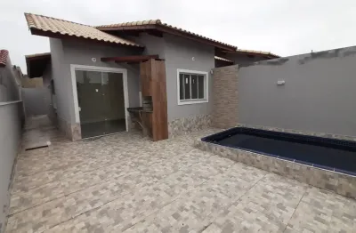 Casa na praia lado praia em rua pavimentada a 600m do mar -  piscina e churrasqueira