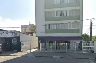 Sala comercial literalmente localizada no centro de itanhaém - ao lado da praia