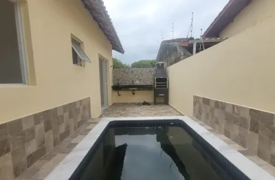 Casa na praia em condomínio a 200m da praia - piscina e área gourmet com churrasqueira/ pia