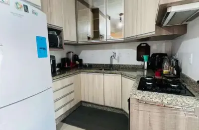 Geminado impecável no bairro guanabara com 2 quartos e 1 suíte e móveis sob medida