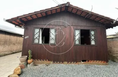&#127969; casa com 2 dormitórios e quintal privativo no bairro fátima  joinville/sc