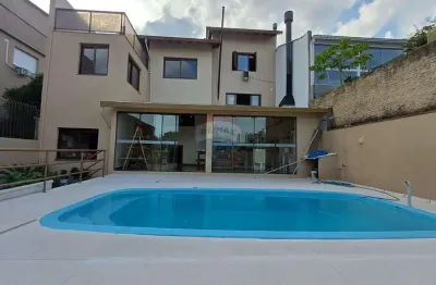 Casa com 3 quartos à venda na Rua Professor Abílio Azambuja, 43, Jardim do Salso, Porto Alegre