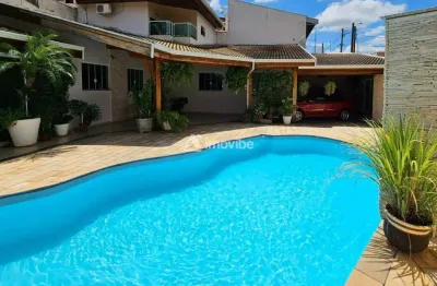 Linda residência com piscina e 03 dormitórios sendo 01 suíte em americana/sp.