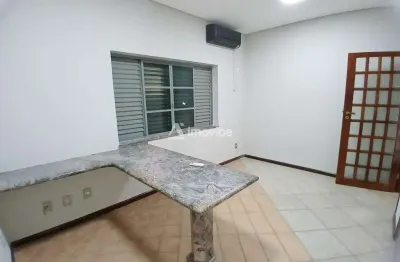 Casa comercial com 5 salas, ideal para consultórios, salão de beleza/estética e escritórios