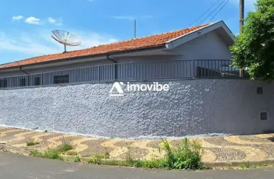 Casa com 3 dormitórios sendo 1 suite sala cozinnha no jardim batagim , cidade santa bárbara d'oeste
