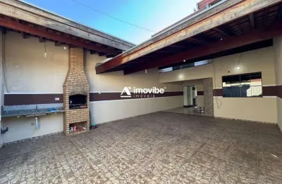 Sobrado à venda no bairro Jaguari, 03 dormitórios com área gourmet