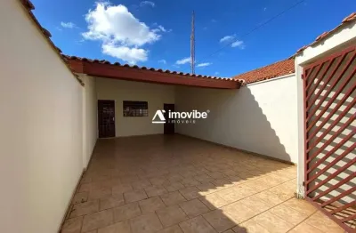 Casa à venda com 2 dormitórios e edícula – Ótima localização!