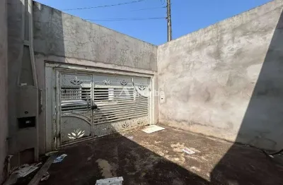 Casa à venda com 02 dormitórios, no Conceição, Santa Bárbara Do Oeste - SP.