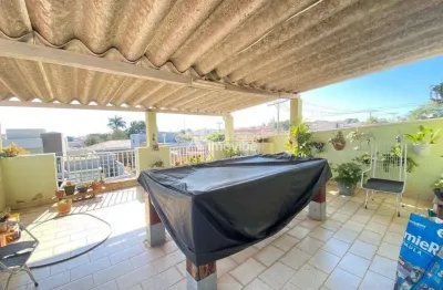 Sobrado à venda com04 dormitórios no Bairro Carioba em Americana/SP