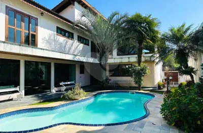 Casa com 3 quartos à venda na Avenida Sílvio Sciumbata, Interlagos, São Paulo