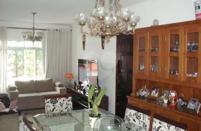 Casa com 3 quartos à venda na Rua Domélia, Vila Mazzei, São Paulo