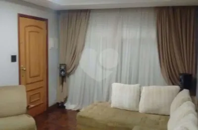 Casa com 3 quartos à venda na Rua Catileias, Tremembé, São Paulo