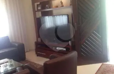 Casa com 3 quartos à venda na Rua Domingos Silva, Penha, São Paulo